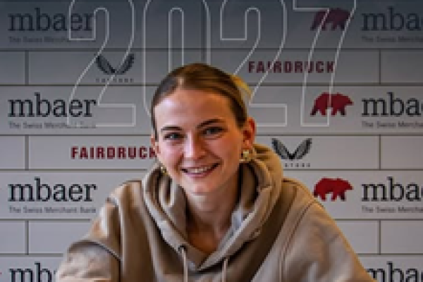 Kim Dubs - Profi-Fussballerin